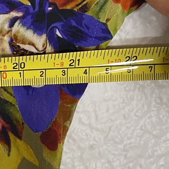 Banana Republic Sz M Short-Sleeve Silk Blend Blouse Olive Green Floral Stretch - Picture 8 of 8